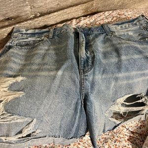 American Eagle mom shorts